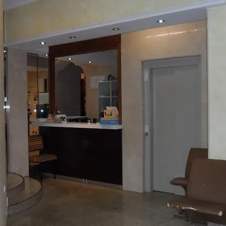 Πανσιόν Coruna 2*