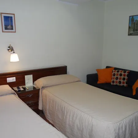 Coruna Πανσιόν Astorga