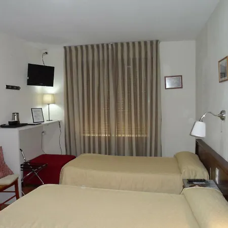 Coruna Πανσιόν Astorga