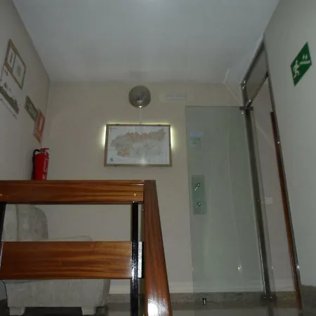 Coruna Πανσιόν Astorga